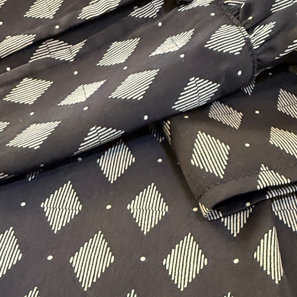 Banana Republic Volume Sleeve Geometric-Print Long-Sleeve Blouse Midnight Blue - Picture 2 of 10